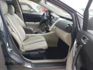 ✅ 2007 Mazda CX-7 Grand Touring • VIN: JM3ER293670140785 • Lot: 43839802. Wystawiony na IAAI z przebiegiem 89 249 mil. Bezpłatny archiwum sprzedaży aukcyjnych z USA i szczegółowy raport historii pojazdu na DreamBid. Zdjęcie 5.