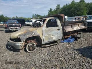 2002 Chevrolet Silverado 3500 z VIN 1GBJK34U92E281240, wystawiony jako Copart lot #68261955 z przebiegiem Nie podano mil oraz Szkoda całkowita • Salvage title. Historia ofert i sprzedaży dostępna na DreamBid. Obrazek 1.