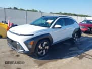 ✅ 2024 Hyundai Kona Limited • VIN: KM8HE3A33RU074674 • Лот: 43314582. Опубликован ранее на IAAI с пробегом 26 114 миль. Бесплатный доступ к архиву аукционных продаж из США и подробный отчёт об истории автомобиля на DreamBid. Изображение 2.