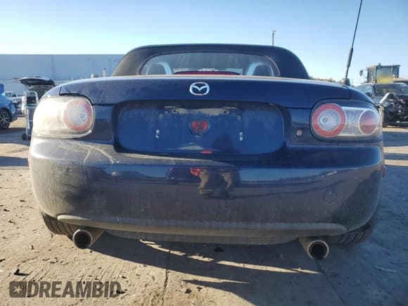 ✅ 2007 Mazda MX-5 Miata Grand Touring • VIN: JM1NC25F870135274 • Lot: 90875945. Wystawiony na Copart z przebiegiem 243 034 mil. Bezpłatny archiwum sprzedaży aukcyjnych z USA i szczegółowy raport historii pojazdu na DreamBid. Zdjęcie 6.