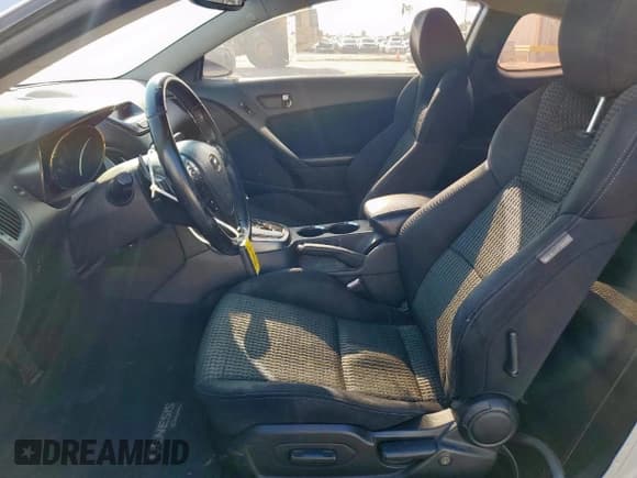 ✅ 2011 Hyundai Genesis Coupe • VIN: KMHHT6KDXBU042776 • Lot: 57615765. Wystawiony na Copart z przebiegiem 200 352 mil. Bezpłatny archiwum sprzedaży aukcyjnych z USA i szczegółowy raport historii pojazdu na DreamBid. Zdjęcie 7.