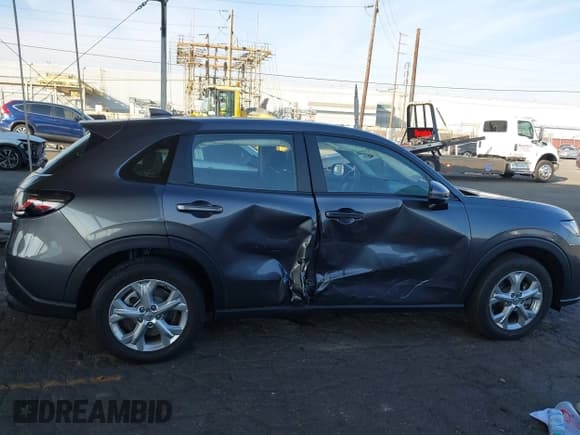 ✅ 2024 Honda HR-V LX • VIN: 3CZRZ1H30RM758426 • Лот: 43634901. Опубликован ранее на IAAI с пробегом 8 323 миль. Бесплатный доступ к архиву аукционных продаж из США и подробный отчёт об истории автомобиля на DreamBid. Изображение 13.