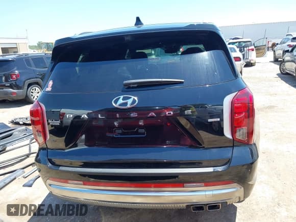 ✅ 2024 Hyundai Palisade Calligraphy • VIN: KM8R7DGEXRU688909 • Lot: 42822440. Listed on IAAI with 36,002 mi. Free auction sales archive from the USA and detailed vehicle history report at DreamBid. Image 17.
