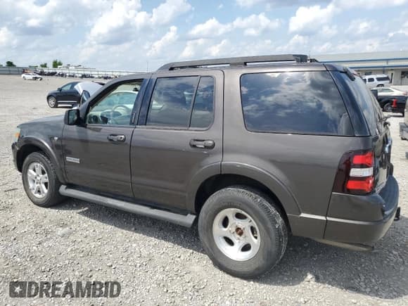 ✅ 2007 Ford Explorer XLT • VIN: 1FMEU73807UB44540 • Lot: 55228175. Wystawiony na Copart z przebiegiem Nie podano. Bezpłatny archiwum sprzedaży aukcyjnych z USA i szczegółowy raport historii pojazdu na DreamBid. Zdjęcie 2.