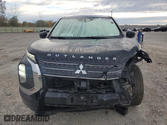 ✅ 2022 Mitsubishi Outlander ES • VIN: JA4J4TA86NZ053538 • Лот: 86990905. Опубликован ранее на Copart с пробегом 64 578 миль. Бесплатный доступ к архиву аукционных продаж из США и подробный отчёт об истории автомобиля на DreamBid. Изображение 5.
