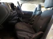 ✅ 2017 Jeep Renegade Latitude • VIN: ZACCJABB9HPE80589 • Lot: 90745465. Wystawiony na Copart z przebiegiem 162 182 mil. Bezpłatny archiwum sprzedaży aukcyjnych z USA i szczegółowy raport historii pojazdu na DreamBid. Zdjęcie 7.