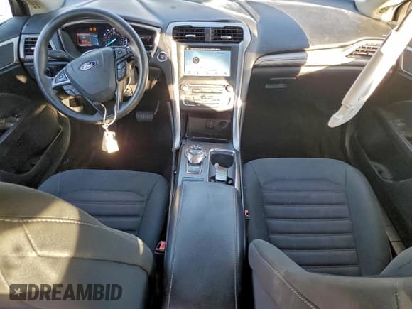 ✅ 2018 Ford Fusion SE • VIN: 3FA6P0HD6JR213748 • Lot: 90921845. Wystawiony na Copart z przebiegiem 79 508 mil. Bezpłatny archiwum sprzedaży aukcyjnych z USA i szczegółowy raport historii pojazdu na DreamBid. Zdjęcie 8.