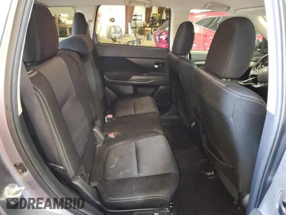 2017 Mitsubishi Outlander SE с VIN JA4AZ3A39HZ035545, выставлен на аукционе Copart как лот 85663645 с пробегом 183 579 миль миль и Чистый • Clean title. История ставок и продаж доступна на DreamBid. Изображение 11.