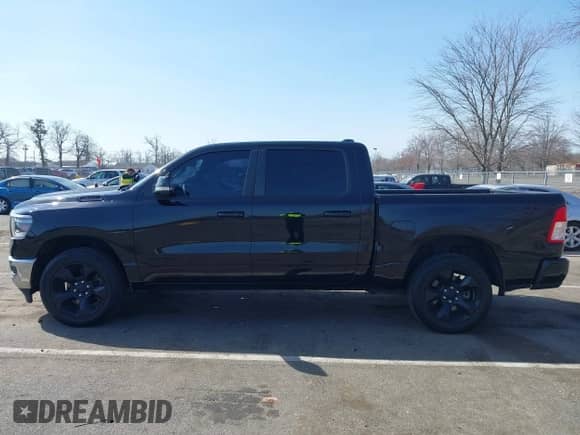 2019 Ram 1500 Big Horn z VIN 1C6RRFFG1KN917238, wystawiony jako IAAI lot #41812100 z przebiegiem 28 407 mil mil oraz . Historia ofert i sprzedaży dostępna na DreamBid. Obrazek 14.