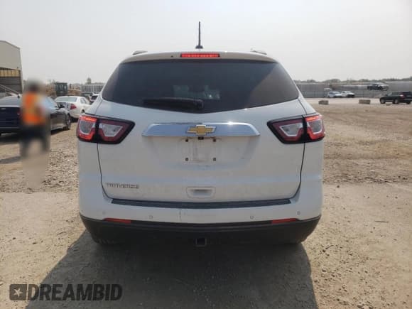 ✅ 2017 Chevrolet Traverse LT • VIN: 1GNKRGKD5HJ230105 • Lot: 64351324. Wystawiony na Copart z przebiegiem 131 593 mil. Bezpłatny archiwum sprzedaży aukcyjnych z USA i szczegółowy raport historii pojazdu na DreamBid. Zdjęcie 6.