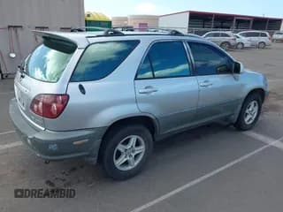 ✅ 2000 Lexus RX 300 • VIN: JT6HF10U6Y0123170 • Lot: 43722648. Wystawiony na IAAI z przebiegiem 152 744 mil. Bezpłatny archiwum sprzedaży aukcyjnych z USA i szczegółowy raport historii pojazdu na DreamBid. Zdjęcie 4.
