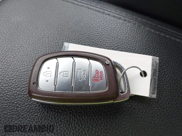 ✅ 2016 Hyundai Sonata Sport • VIN: 5NPE34AF0GH404839 • Лот: 43214417. Опубликован ранее на IAAI с пробегом 98 438 миль. Бесплатный доступ к архиву аукционных продаж из США и подробный отчёт об истории автомобиля на DreamBid. Изображение 11.