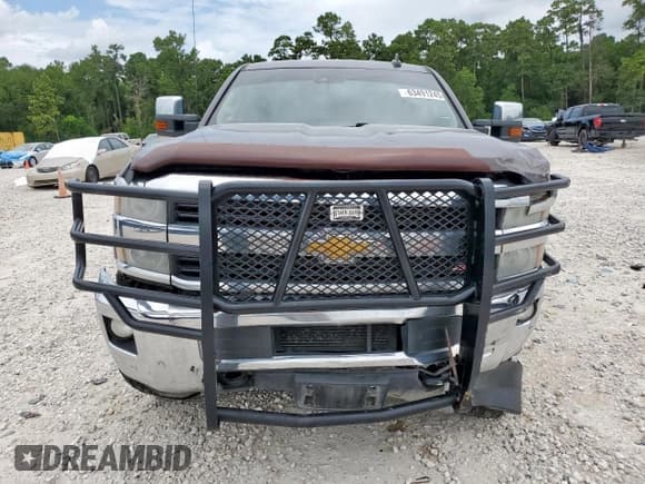 ✅ 2016 Chevrolet Silverado 2500HD LTZ • VIN: 1GC1KWE87GF132342 • Lot: 63491245. Wystawiony na Copart z przebiegiem 330 596 mil. Bezpłatny archiwum sprzedaży aukcyjnych z USA i szczegółowy raport historii pojazdu na DreamBid. Zdjęcie 5.