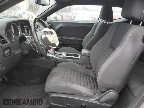 ✅ 2012 Dodge Challenger SXT • VIN: 2C3CDYAG3CH176525 • Lot: 80552134. Wystawiony na Copart z przebiegiem 127 916 mil. Bezpłatny archiwum sprzedaży aukcyjnych z USA i szczegółowy raport historii pojazdu na DreamBid. Zdjęcie 7.