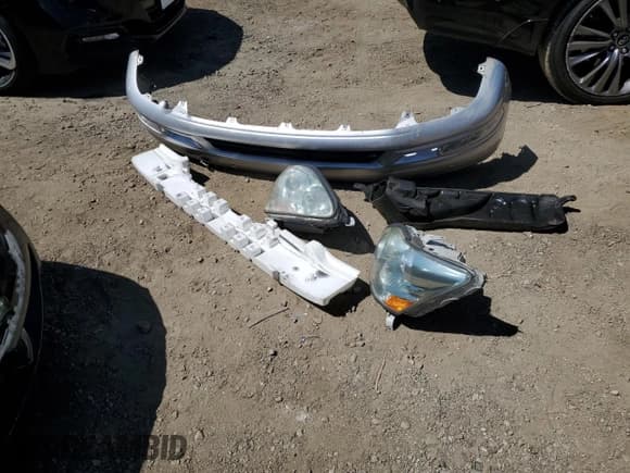 ✅ 2004 Lexus LS 430 • VIN: JTHBN36F040147222 • Лот: 69247484. Опубликован ранее на Copart с пробегом 110 251 миль. Бесплатный доступ к архиву аукционных продаж из США и подробный отчёт об истории автомобиля на DreamBid. Изображение 14.