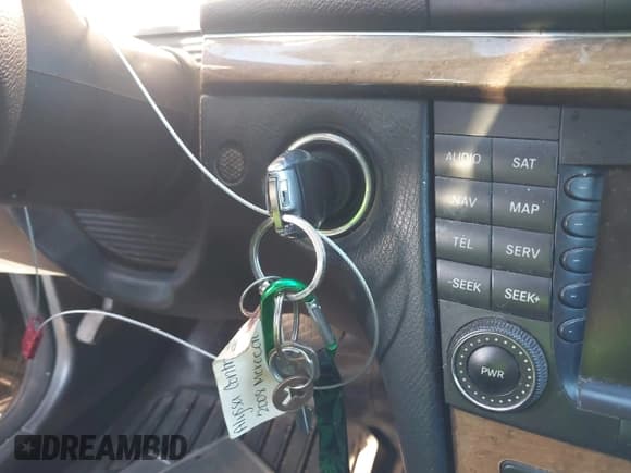 ✅ 2008 Mercedes-Benz E 350 Luxury • VIN: WDBUF56X58B265495 • Lot: 43700496. Wystawiony na IAAI z przebiegiem Nie podano. Bezpłatny archiwum sprzedaży aukcyjnych z USA i szczegółowy raport historii pojazdu na DreamBid. Zdjęcie 11.