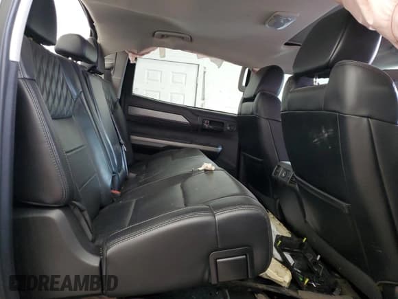 ✅ 2019 Toyota Tundra SR5 • VIN: 5TFAY5F15KX810907 • Lot: 70930215. Listed on Copart with 165,124 mi. Free auction sales archive from the USA and detailed vehicle history report at DreamBid. Image 10.