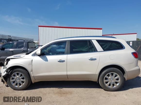 ✅ 2012 Buick Enclave Leather • VIN: 5GAKRCED1CJ154454 • Lot: 43323536. Wystawiony na IAAI z przebiegiem 135 780 mil. Bezpłatny archiwum sprzedaży aukcyjnych z USA i szczegółowy raport historii pojazdu na DreamBid. Zdjęcie 14.