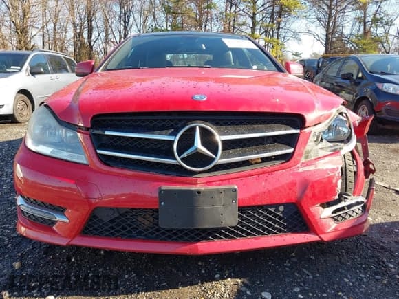 ✅ 2015 Mercedes-Benz C 250 • VIN: WDDGJ4HB7FG392604 • Лот: 43796314. Опубликован ранее на IAAI с пробегом 91 958 миль. Бесплатный доступ к архиву аукционных продаж из США и подробный отчёт об истории автомобиля на DreamBid. Изображение 12.