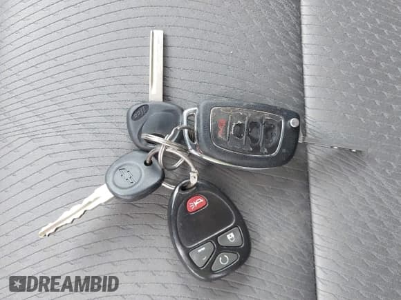 ✅ 2014 Hyundai Santa Fe • VIN: 5XYZU3LB2EG150347 • Лот: 43304591. Опубликован ранее на IAAI с пробегом 118 651 миль. Бесплатный доступ к архиву аукционных продаж из США и подробный отчёт об истории автомобиля на DreamBid. Изображение 11.