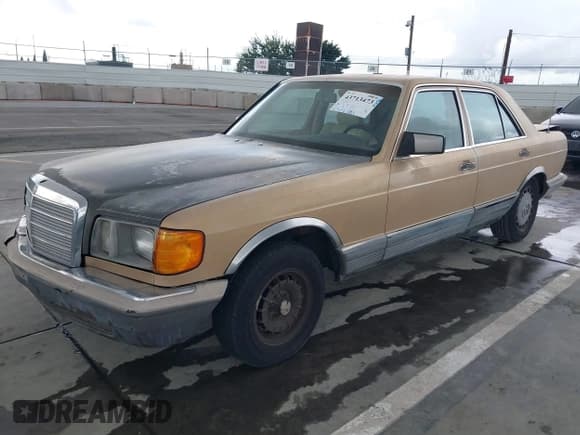 ✅ 1983 Mercedes-Benz 300 SD • VIN: WDBCB20A4DB045091 • Lot: 43713473. Listed on IAAI with 317,152 mi. Free auction sales archive from the USA and detailed vehicle history report at DreamBid. Image 18.
