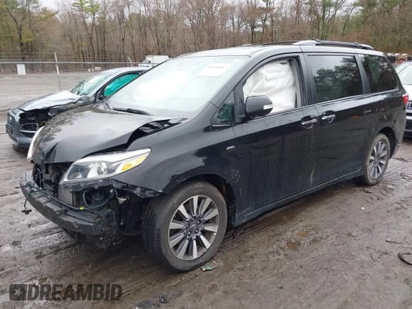 ✅ 2019 Toyota Sienna XLE • VIN: 5TDDZ3DC0KS225564 • Лот: 41973012. Опубликован ранее на IAAI с пробегом 71 858 миль. Бесплатный доступ к архиву аукционных продаж из США и подробный отчёт об истории автомобиля на DreamBid. Изображение 2.