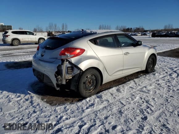 ✅ 2016 Hyundai Veloster • VIN: KMHTC6AD3GU273375 • Lot: 43976405. Wystawiony na Copart z przebiegiem 137 479 mil. Bezpłatny archiwum sprzedaży aukcyjnych z USA i szczegółowy raport historii pojazdu na DreamBid. Zdjęcie 3.