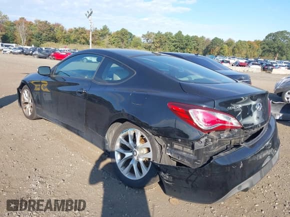 ✅ 2016 Hyundai Genesis Coupe 3.8L Base • VIN: KMHHT6KJ5GU136772 • Lot: 40543019. Wystawiony na IAAI z przebiegiem 93 597 mil. Bezpłatny archiwum sprzedaży aukcyjnych z USA i szczegółowy raport historii pojazdu na DreamBid. Zdjęcie 6.