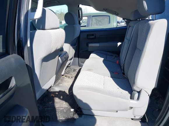 ✅ 2011 Toyota Tundra • VIN: 5TFDM5F18BX023877 • Lot: 41558654. Listed on IAAI with 235,734 mi. Free auction sales archive from the USA and detailed vehicle history report at DreamBid. Image 8.
