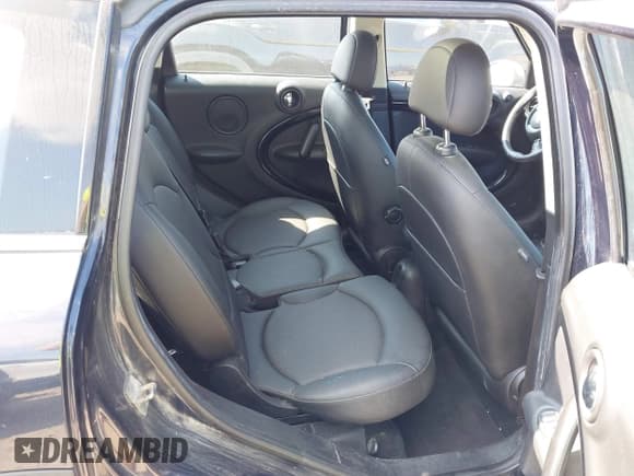 ✅ 2014 MINI Countryman • VIN: WMWZB3C55EWR39737 • Lot: 42964502. Listed on IAAI with 112,473 mi. Free auction sales archive from the USA and detailed vehicle history report at DreamBid. Image 8.