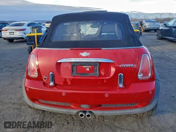 ✅ 2007 MINI Convertible S • VIN: WMWRH33527TL94583 • Лот: 95876245. Опубликован ранее на Copart с пробегом 83 501 миль. Бесплатный доступ к архиву аукционных продаж из США и подробный отчёт об истории автомобиля на DreamBid. Изображение 6.