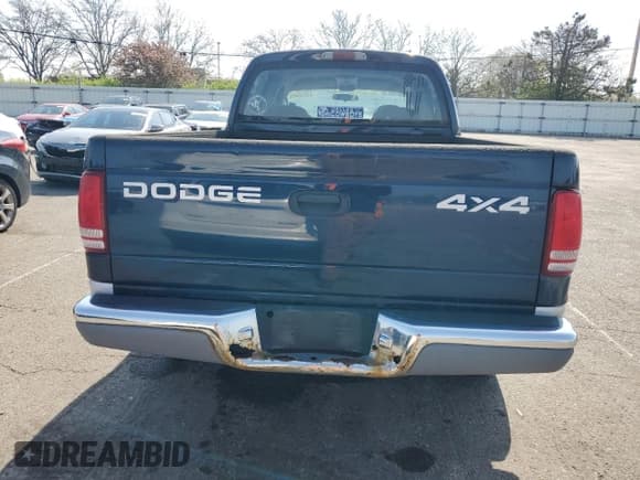 ✅ 2001 Dodge Dakota Sport • VIN: 1B7HG2AN01S325273 • Lot: 53616445. Wystawiony na Copart z przebiegiem 188 635 mil. Bezpłatny archiwum sprzedaży aukcyjnych z USA i szczegółowy raport historii pojazdu na DreamBid. Zdjęcie 6.