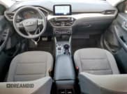 ✅ 2022 Ford Escape SE • VIN: 1FMCU0G60NUB64856 • Lot: 85133145. Wystawiony na Copart z przebiegiem 53 183 mil. Bezpłatny archiwum sprzedaży aukcyjnych z USA i szczegółowy raport historii pojazdu na DreamBid. Zdjęcie 8.