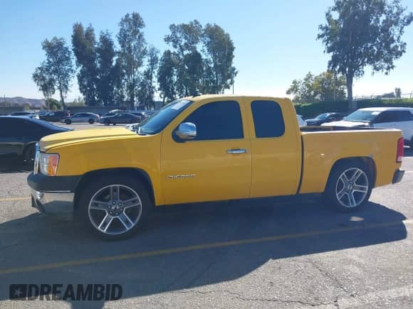 2008 GMC Sierra 1500 SLE1 with VIN 1GTEK19C68Z219801, listed as a IAAI auction lot 43472446 with 200,189 mi miles and . Bid and sale history available at DreamBid. Image 14.