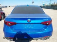 ✅ 2018 Alfa Romeo Giulia • VIN: ZARFAEBN0J7566218 • Лот: 43607102. Опубликован ранее на IAAI с пробегом 27 779 миль. Бесплатный доступ к архиву аукционных продаж из США и подробный отчёт об истории автомобиля на DreamBid. Изображение 17.