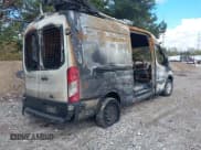 ✅ 2019 Ford Transit • VIN: 1FTYR2CM2KKA85871 • Lot: 40619490. Wystawiony na IAAI z przebiegiem 50 935 mil. Bezpłatny archiwum sprzedaży aukcyjnych z USA i szczegółowy raport historii pojazdu na DreamBid. Zdjęcie 4.