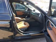 ✅ 2016 BMW 3 Series 328i • VIN: WBA8E9G55GNT84247 • Lot: 43515369. Wystawiony na IAAI z przebiegiem 104 163 mil. Bezpłatny archiwum sprzedaży aukcyjnych z USA i szczegółowy raport historii pojazdu na DreamBid. Zdjęcie 5.