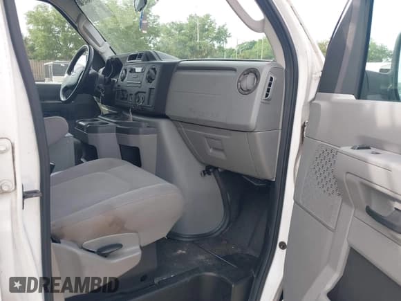 ✅ 2009 Ford Econoline Cargo • VIN: 1FTNE24L09DA20522 • Lot: 41864575. Listed on IAAI with 131,216 mi. Free auction sales archive from the USA and detailed vehicle history report at DreamBid. Image 5.