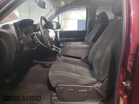 ✅ 2008 Chevrolet Silverado 1500 1LT • VIN: 3GCEC13CX8G277660 • Lot: 71298374. Listed on Copart with 131,747 mi. Free auction sales archive from the USA and detailed vehicle history report at DreamBid. Image 7.