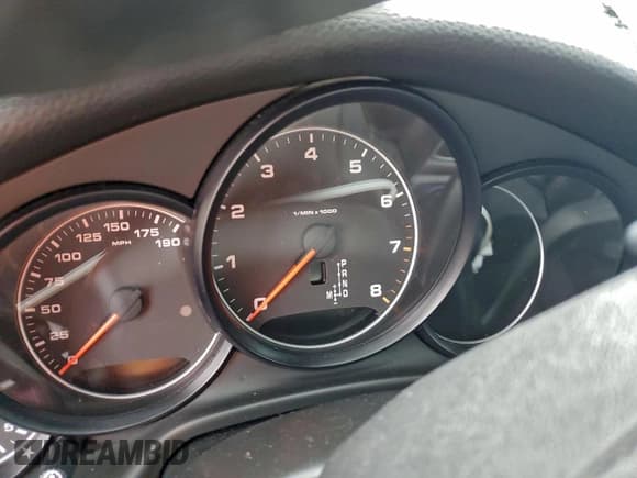 ✅ 2011 Porsche Panamera • VIN: WP0AA2A76BL012728 • Lot: 94239575. Wystawiony na Copart z przebiegiem Nie podano. Bezpłatny archiwum sprzedaży aukcyjnych z USA i szczegółowy raport historii pojazdu na DreamBid. Zdjęcie 9.