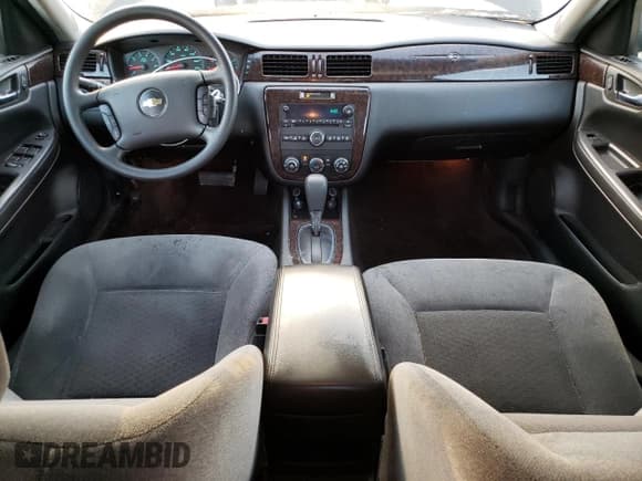 ✅ 2015 Chevrolet Impala LS • VIN: 2G1WA5E39F1121803 • Лот: 76915254. Опубликован ранее на Copart с пробегом 193 041 миль. Бесплатный доступ к архиву аукционных продаж из США и подробный отчёт об истории автомобиля на DreamBid. Изображение 8.