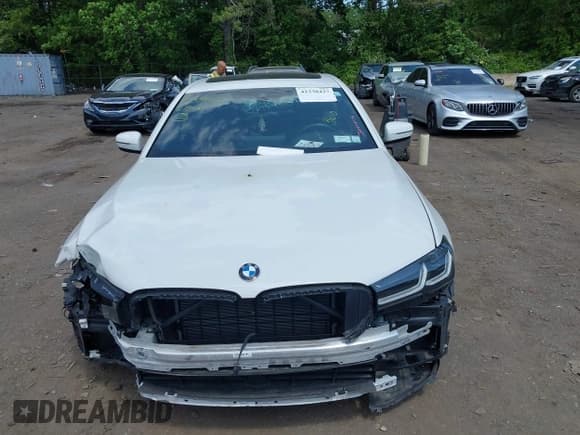 ✅ 2021 BMW 5 Series 530i xDrive • VIN: WBA13BJ00MCF57954 • Lot: 42338437. Listed on IAAI with 43,164 mi. Free auction sales archive from the USA and detailed vehicle history report at DreamBid. Image 12.