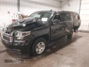✅ 2015 Chevrolet Suburban LT • VIN: 1GNSKJKC9FR686227 • Lot: 43595825. Wystawiony na IAAI z przebiegiem 171 806 mil. Bezpłatny archiwum sprzedaży aukcyjnych z USA i szczegółowy raport historii pojazdu na DreamBid. Zdjęcie 2.