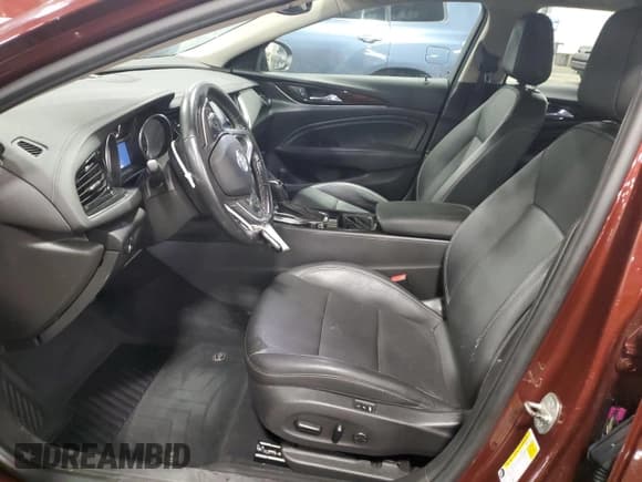 ✅ 2018 Buick Regal Essence • VIN: W04GV8SX8J1119753 • Lot: 86470845. Wystawiony na Copart z przebiegiem 102 922 mil. Bezpłatny archiwum sprzedaży aukcyjnych z USA i szczegółowy raport historii pojazdu na DreamBid. Zdjęcie 7.