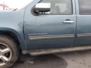 ✅ 2010 Chevrolet Suburban LT • VIN: 1GNUCJE02AR138876 • Lot: 43623843. Wystawiony na IAAI z przebiegiem 180 356 mil. Bezpłatny archiwum sprzedaży aukcyjnych z USA i szczegółowy raport historii pojazdu na DreamBid. Zdjęcie 12.