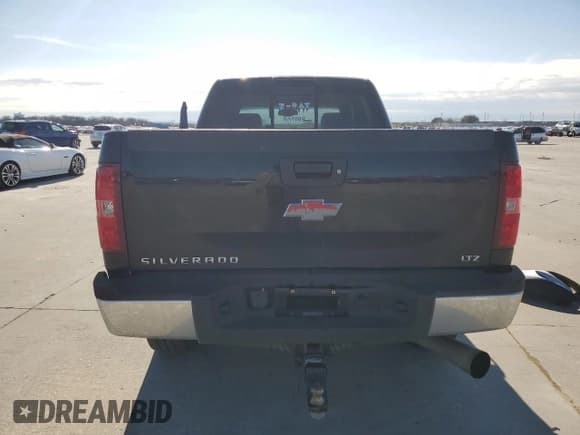 ✅ 2009 Chevrolet Silverado 2500HD • VIN: 1GCHC63679F181718 • Lot: 87299214. Wystawiony na Copart z przebiegiem 347 559 mil. Bezpłatny archiwum sprzedaży aukcyjnych z USA i szczegółowy raport historii pojazdu na DreamBid. Zdjęcie 6.