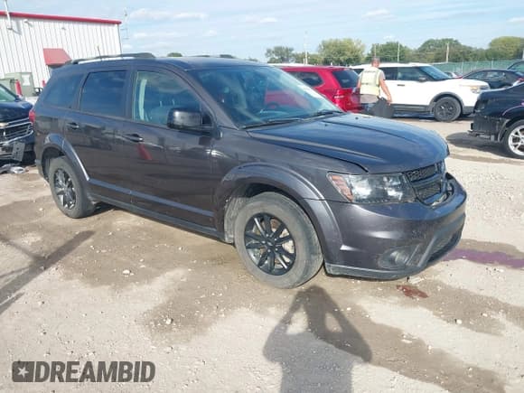 ✅ 2019 Dodge Journey SE • VIN: 3C4PDCBG0KT868682 • Lot: 43338811. Wystawiony na IAAI z przebiegiem 89 649 mil. Bezpłatny archiwum sprzedaży aukcyjnych z USA i szczegółowy raport historii pojazdu na DreamBid. Zdjęcie 1.