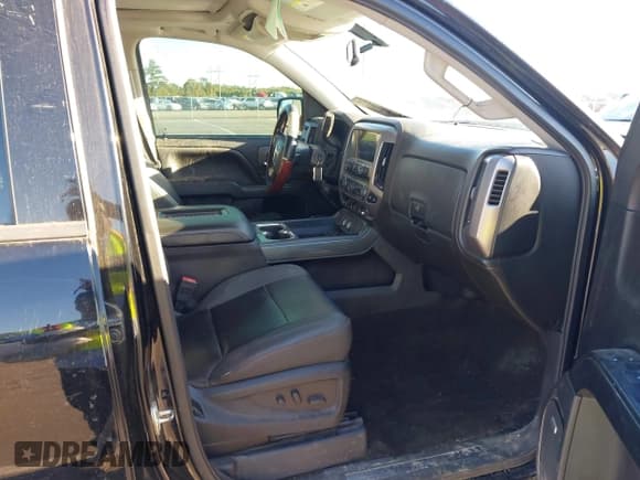 ✅ 2017 GMC Sierra 1500 SLT • VIN: 3GTU2NEJ9HG163733 • Lot: 43472082. Listed on IAAI with 142,828 mi. Free auction sales archive from the USA and detailed vehicle history report at DreamBid. Image 5.