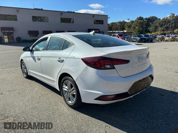 ✅ 2020 Hyundai Elantra Value Edition • VIN: 5NPD84LF7LH546044 • Лот: 82027994. Опубликован ранее на Copart с пробегом 79 617 миль. Бесплатный доступ к архиву аукционных продаж из США и подробный отчёт об истории автомобиля на DreamBid. Изображение 3.