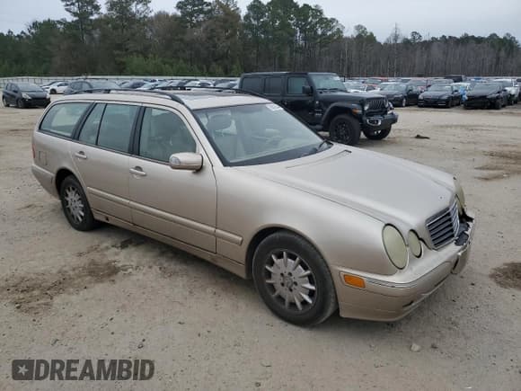 ✅ 2002 Mercedes-Benz E 320 • VIN: WDBJH65J32X078007 • Lot: 86500244. Listed on Copart with 178,478 mi. Free auction sales archive from the USA and detailed vehicle history report at DreamBid. Image 4.